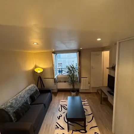 15 Min Du Chateau De + 5 Min Gare De Chantiers Apartamento